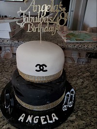 2 tier custom cake with fondant